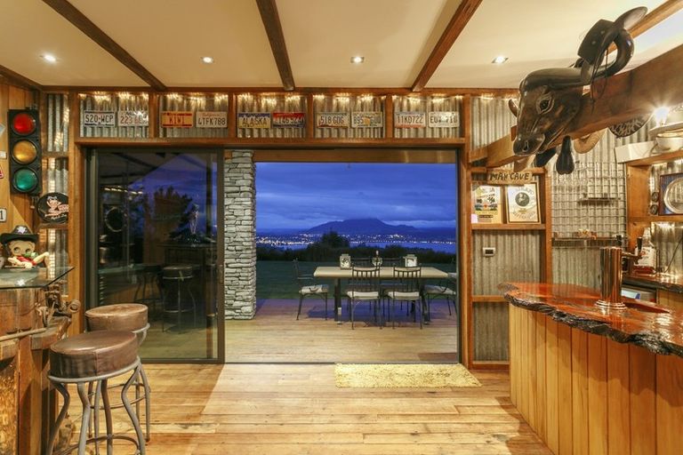 Photo of property in 121 Highland Drive, Acacia Bay, Taupo, 3385