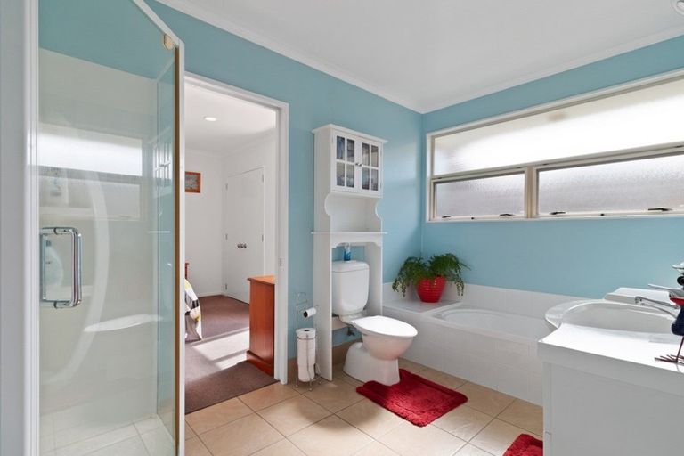 Photo of property in 16 Macmillan Street, Katikati, 3129