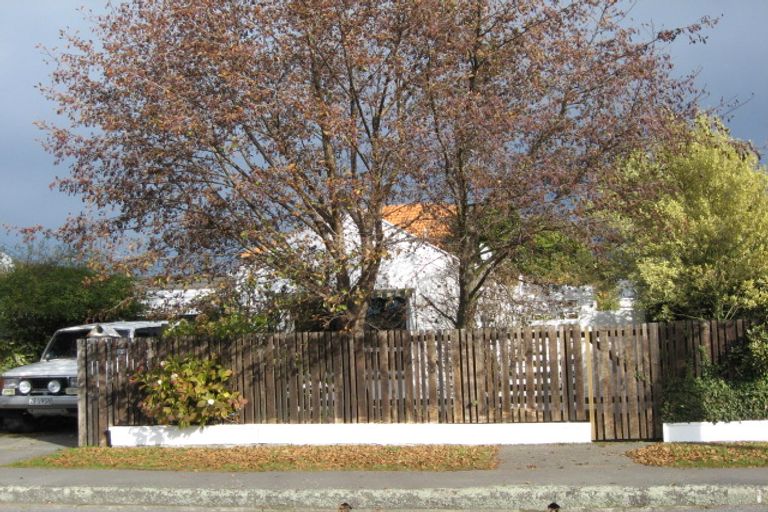 Photo of property in 2/23 Bretts Road, St Albans, Christchurch, 8052