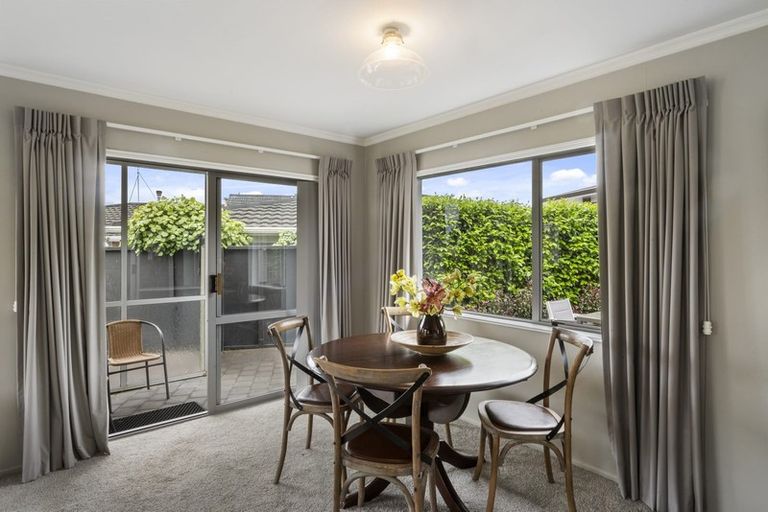 Photo of property in 3/3 Union Street, Merrilands, New Plymouth, 4312