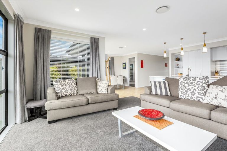 Photo of property in 3 Kaiaho Close, Aotea, Porirua, 5024