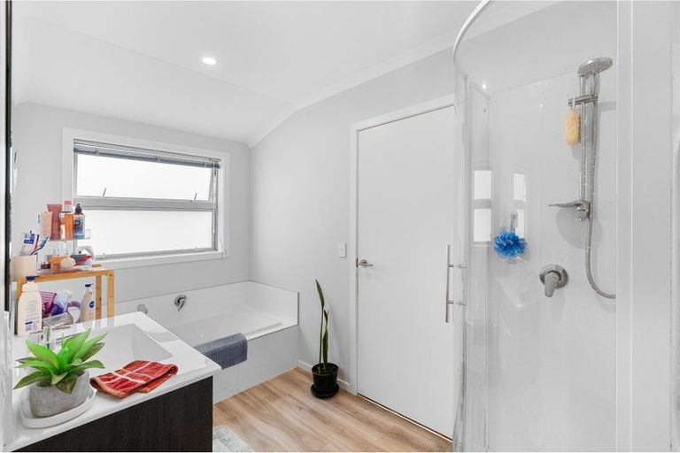 Photo of property in 11a Saxton Street, Levin, 5510