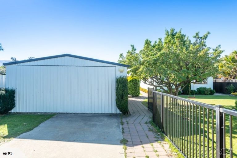 Photo of property in 6 Clare Place, Cromwell, 9310