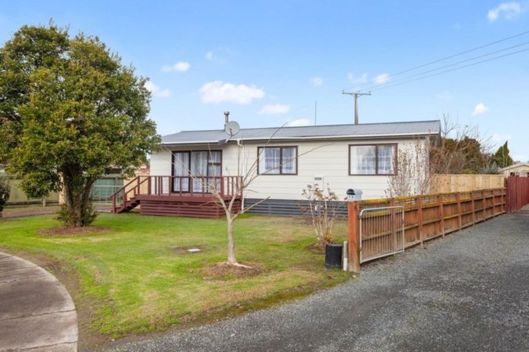Photo of property in 14 Kanuka Place, Edgecumbe, 3120
