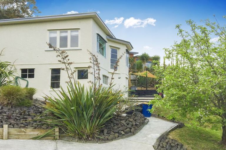 Photo of property in 137 Victory Road, Laingholm, Auckland, 0604