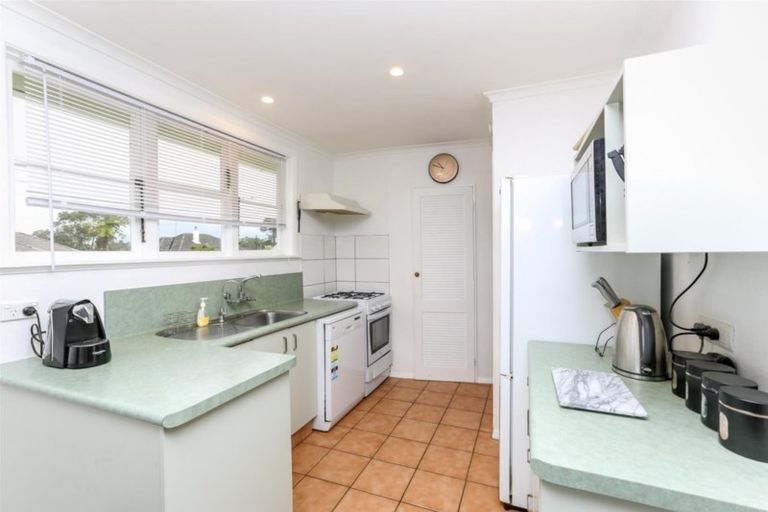 Photo of property in 43 Woodleigh Street, Frankleigh Park, New Plymouth, 4310
