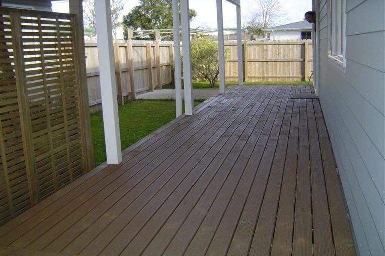 Photo of property in 16 Tiri Tiri Road, Birkdale, Auckland, 0626