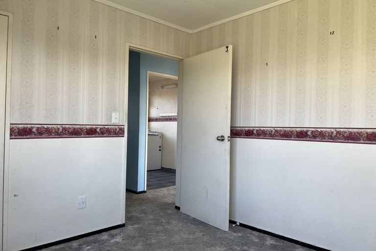 Photo of property in 23 Jasmine Grove, Maungaraki, Lower Hutt, 5010