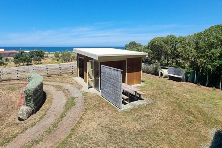 Photo of property in 402 Tora Farm Settlement Road, Tora, Martinborough, 5782