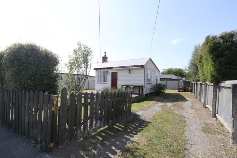 Photo of property in 81 Mcmurdo Street, Tinwald, Ashburton, 7700