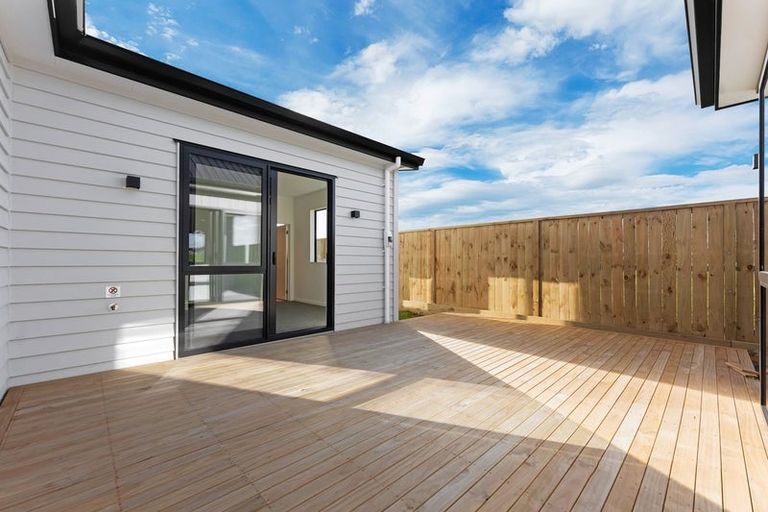 Photo of property in 8 Kobe Street, Karaka, 2580