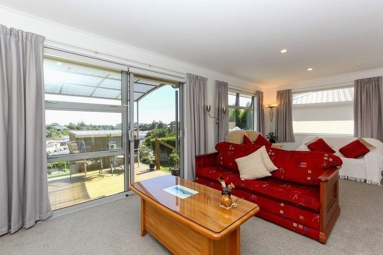 Photo of property in 180 Tukapa Street, Westown, New Plymouth, 4310