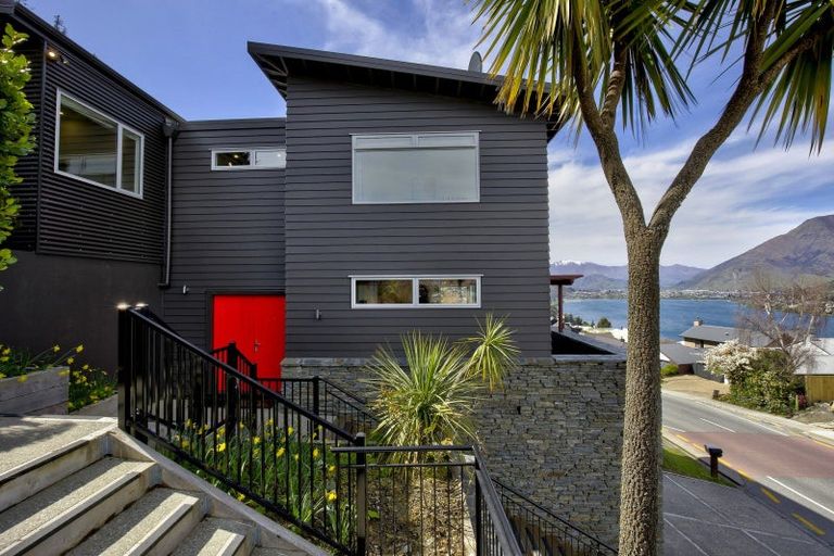 Photo of property in 75 Hensman Road, Queenstown, 9300
