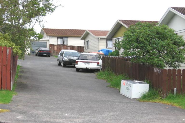 Photo of property in 2/73 Luanda Drive, Ranui, Auckland, 0612