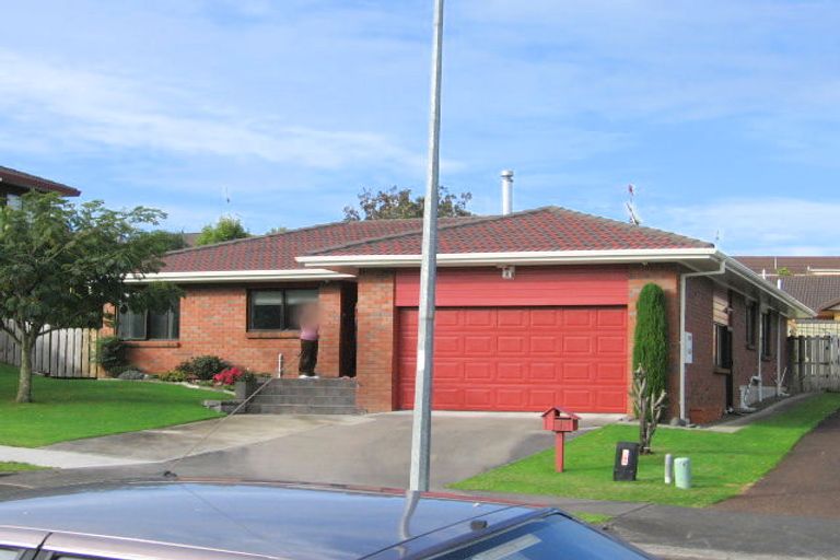 Photo of property in 89 Gosford Drive, Botany Downs, Auckland, 2010