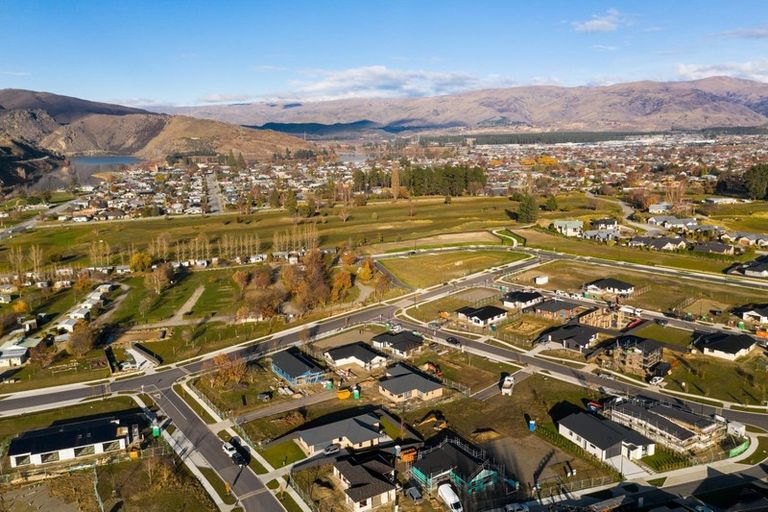 Photo of property in 2 Bradford Street, Cromwell, 9310