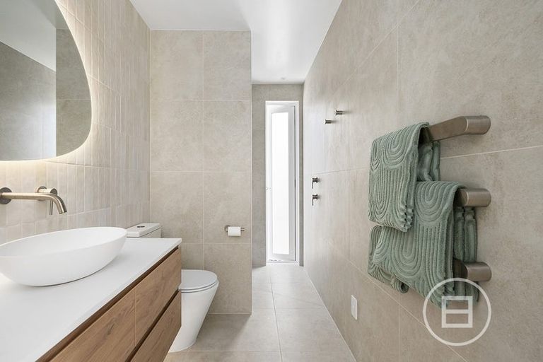 Photo of property in 15 Church Street, Northcote Point, Auckland, 0627