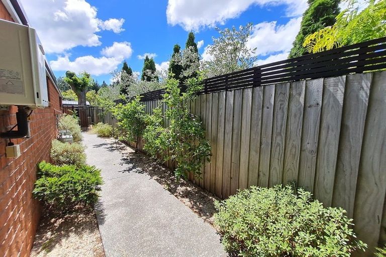 Photo of property in 4 Regalwood Close, Parklands, Christchurch, 8083