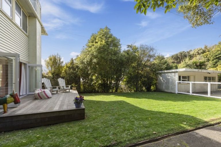 Photo of property in 13 Stratton Street, Normandale, Lower Hutt, 5010