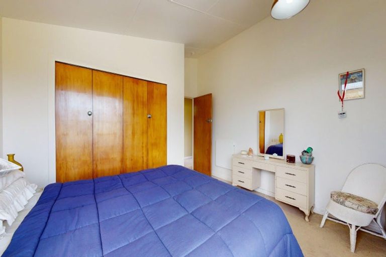 Photo of property in 255 Cambridge Street, Levin, 5510