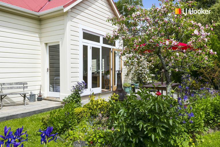 Photo of property in 263 Upper Junction Road, Sawyers Bay, Port Chalmers, 9023