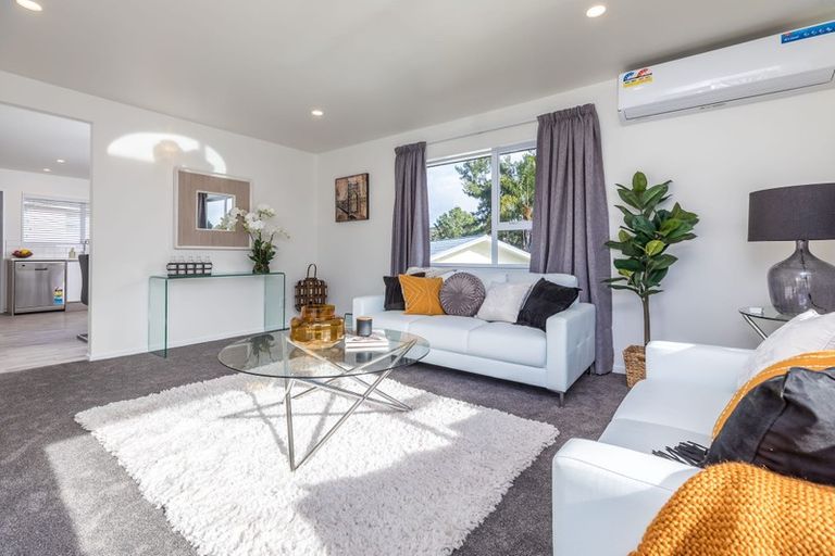 Photo of property in 24 Lilburn Crescent, Massey, Auckland, 0614