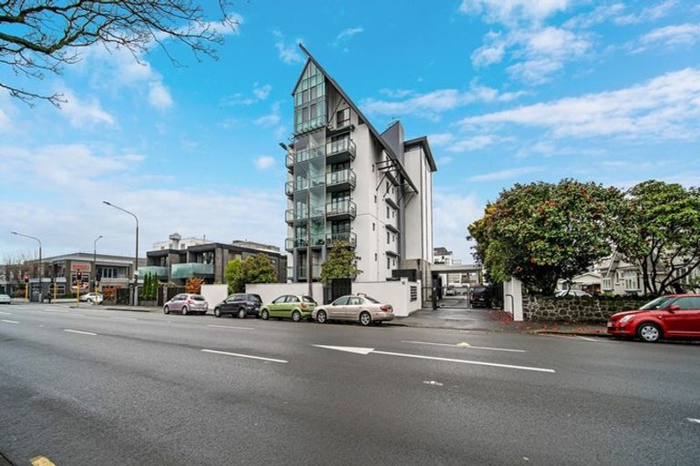 Photo of property in 406/12 Latimer Square, Christchurch Central, Christchurch, 8011