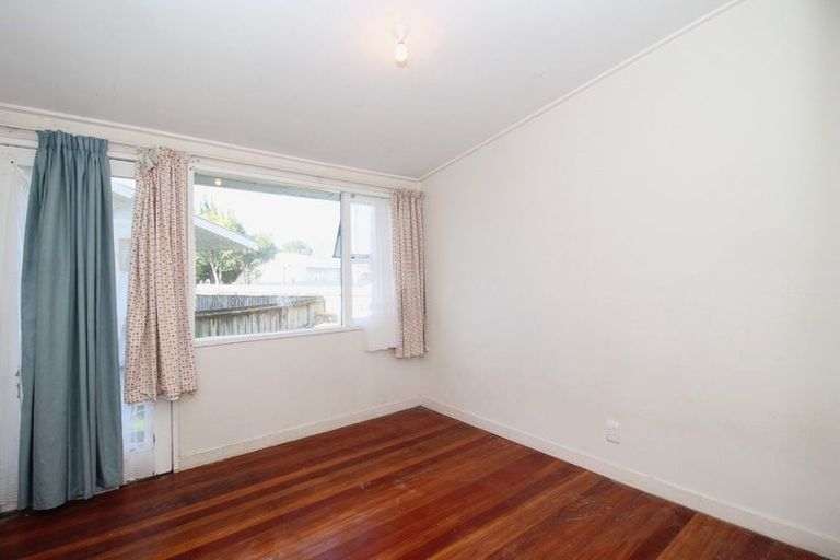 Photo of property in 42 Sunlands Drive, Manurewa, Auckland, 2102