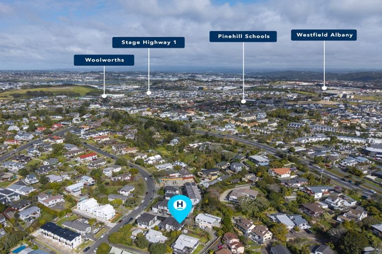Photo of property in 72e Langana Avenue, Browns Bay, Auckland, 0630