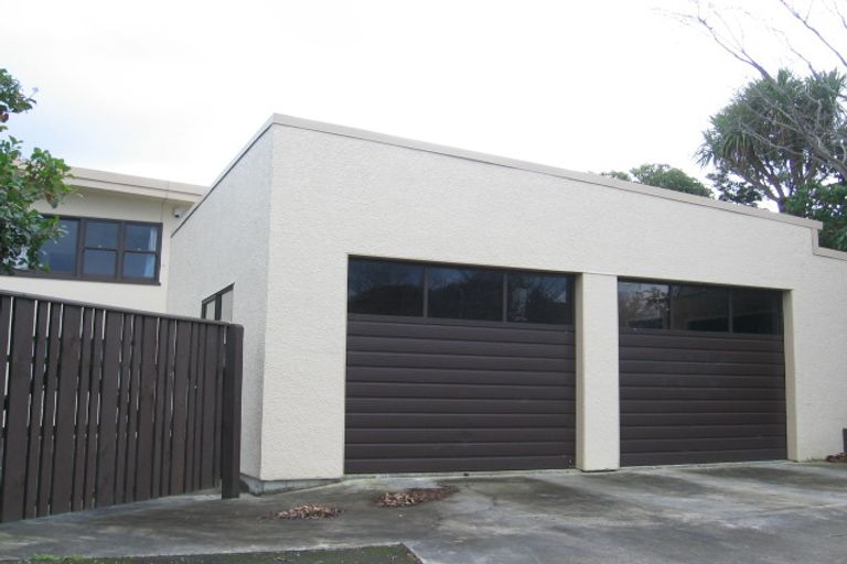 Photo of property in 529 Featherston Street, Roslyn, Palmerston North, 4414