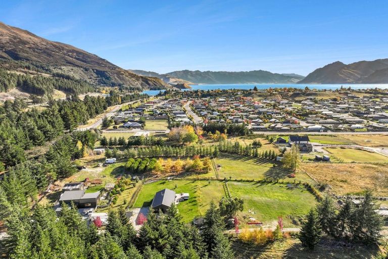 Photo of property in 410 Domain Road, Lake Hawea, 9382