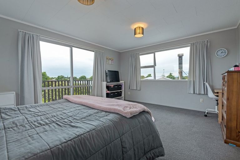 Photo of property in 8 Cohen Place, Milson, Palmerston North, 4414