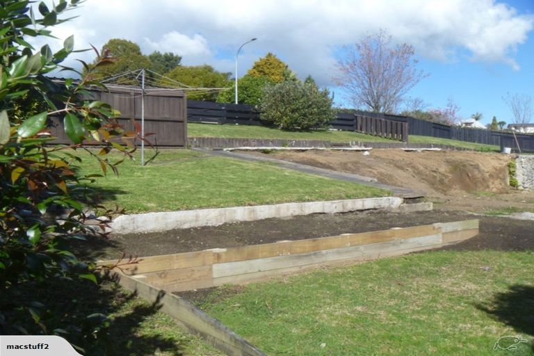 Photo of property in 35 Cumberland Crescent, Welcome Bay, Tauranga, 3112