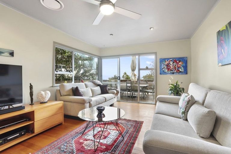 Photo of property in 112c Woodglen Road, Glen Eden, Auckland, 0602