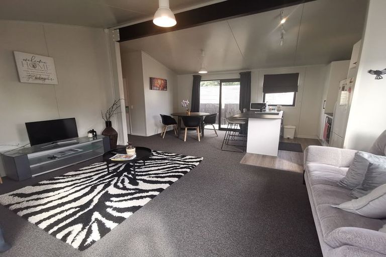 Photo of property in 8a Ngata Grove, Trentham, Upper Hutt, 5018