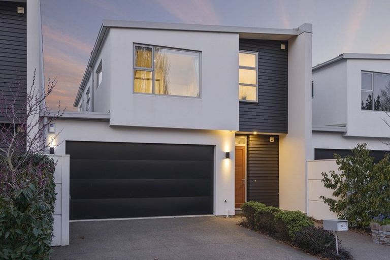 Photo of property in 15 Seager Lane, Hillmorton, Christchurch, 8024