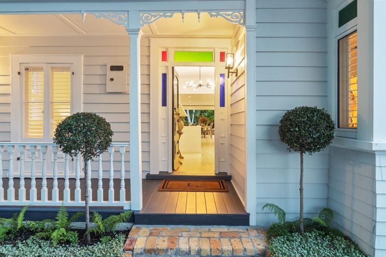 Photo of property in 18 Pine Street, Mount Eden, Auckland, 1041