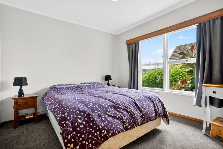 Photo of property in 2/497 Beach Road, Murrays Bay, Auckland, 0630