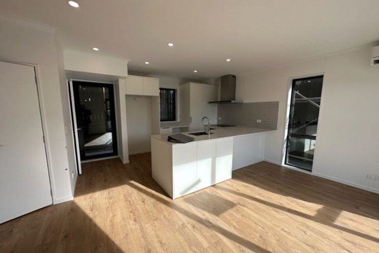 Photo of property in 11 Hema Road, Hobsonville, Auckland, 0616