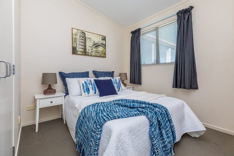 Photo of property in 325/26 Morningside Drive, Morningside, Auckland, 1025