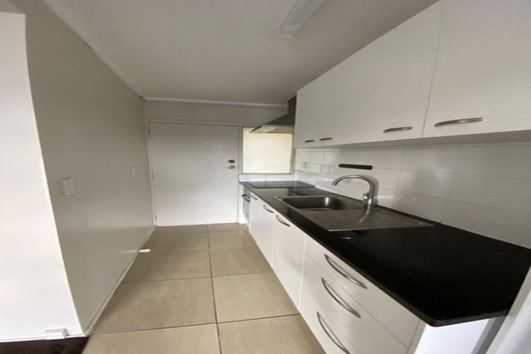 Photo of property in 24-25/66 Mount Eden Road, Mount Eden, Auckland, 1024