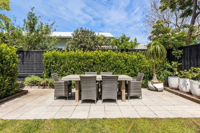 Photo of property in 58 Princes Street, Northcote Point, Auckland, 0627
