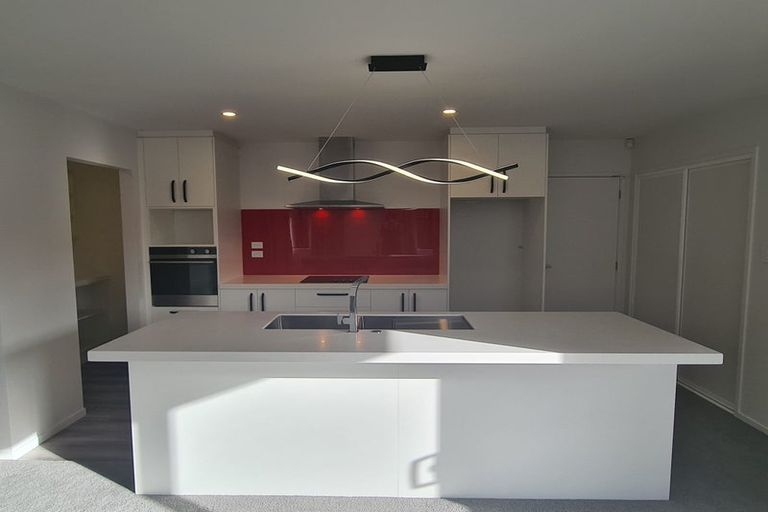 Photo of property in 9 Thomas Ellis Lane, Halswell, Christchurch, 8025