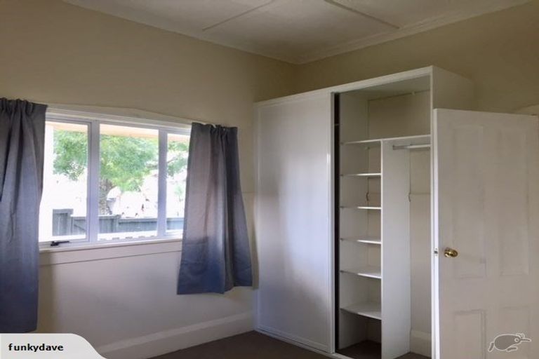 Photo of property in 44 Rimu Street, New Lynn, Auckland, 0600