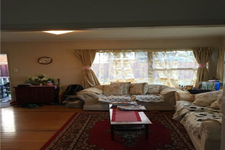Photo of property in 1/7 Evelyn Place, Hillcrest, Auckland, 0627