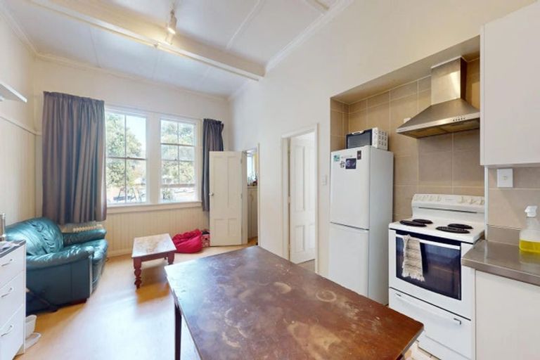 Photo of property in 132 Wallace Street, Mount Cook, Wellington, 6021