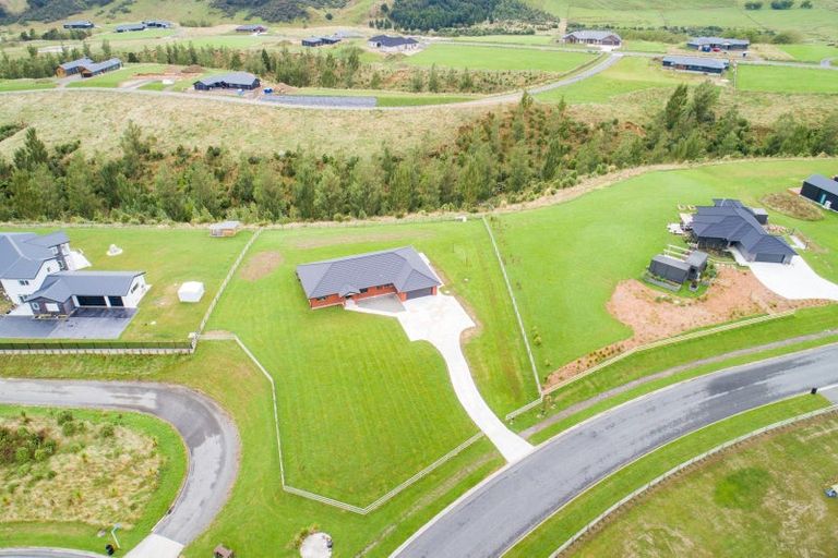 Photo of property in 117 Kingsdale Park Drive, Aokautere, Palmerston North, 4471