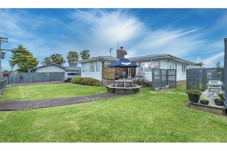 Photo of property in 1/88 Mcannalley Street, Manurewa East, Auckland, 2102