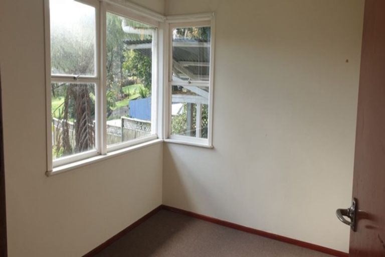 Photo of property in 1/87a Woodglen Road, Glen Eden, Auckland, 0602