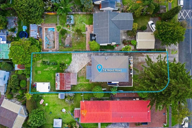 Photo of property in 14 Yeovil Road, Te Atatu Peninsula, Auckland, 0610